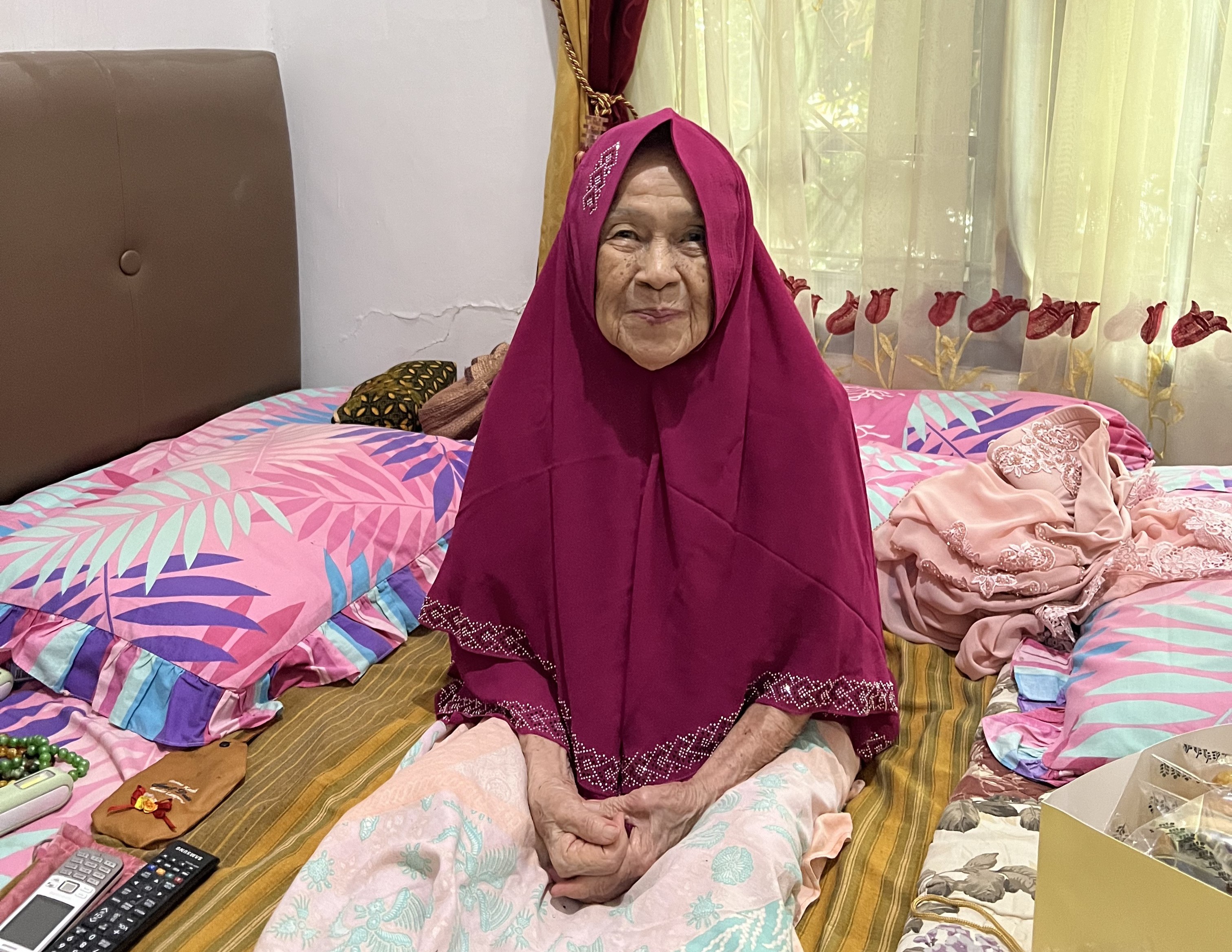 Wanita Besi di Balik Keagungan Tapis Lampung: Hj. Ida Mustika Zaini